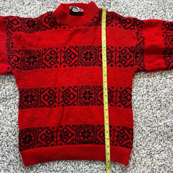 Red and Black Vintage Sweater - Picture 6 of 8
